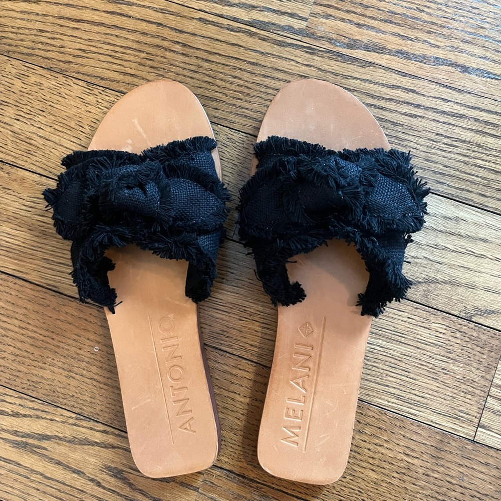 ANTONIO MELANI NWT Great Summer Black Fringe fabric Sandals